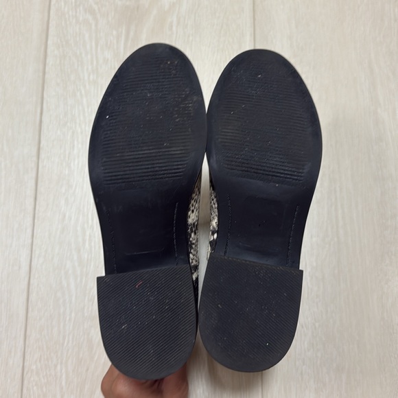 Steve Madden Devan Faux Snake Skin Ankle Boots - Picture 10 of 11